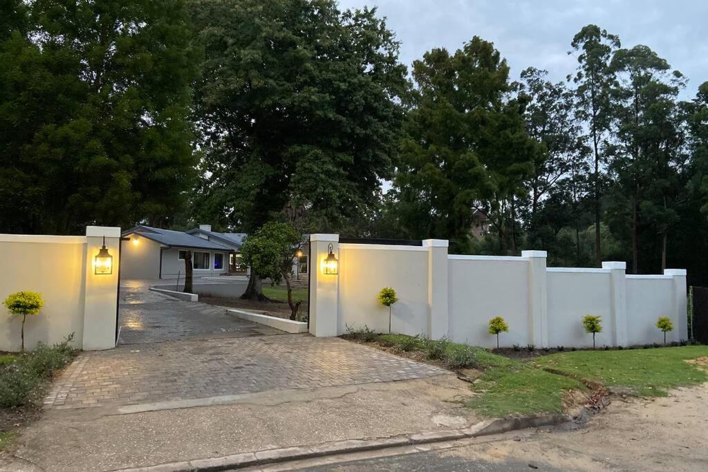 21 Heather Road George Luaran gambar