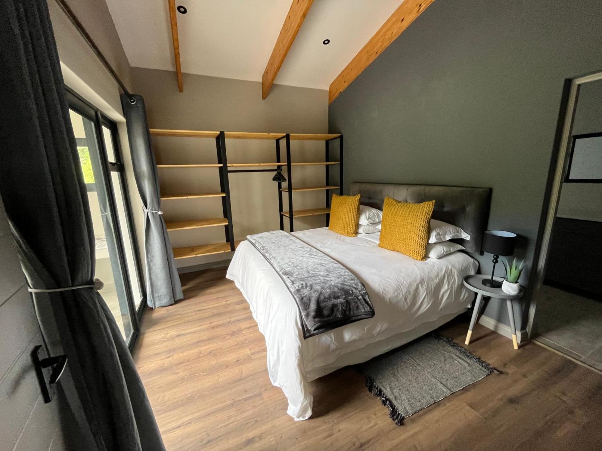 21 Heather Road George Luaran gambar